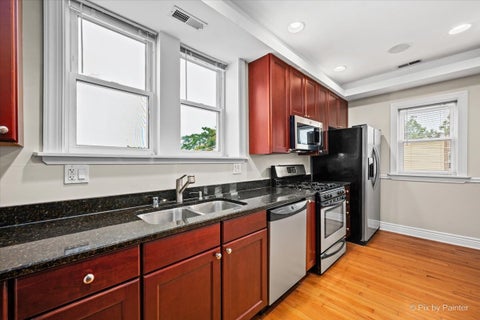 Tiny photo for 6331 N Glenwood Avenue #3, Chicago, IL 60660 (MLS # 12726781)