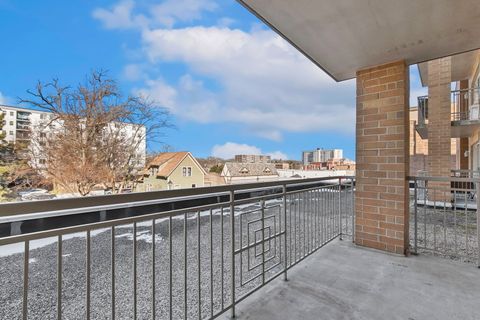Tiny photo for 1 S Lincoln Avenue #206, Lombard, IL 60148 (MLS # 12546987)
