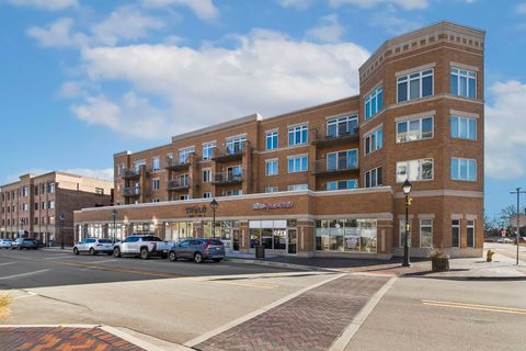 Photo of 1 S Lincoln Avenue #206, Lombard, IL 60148 (MLS # 12546987)