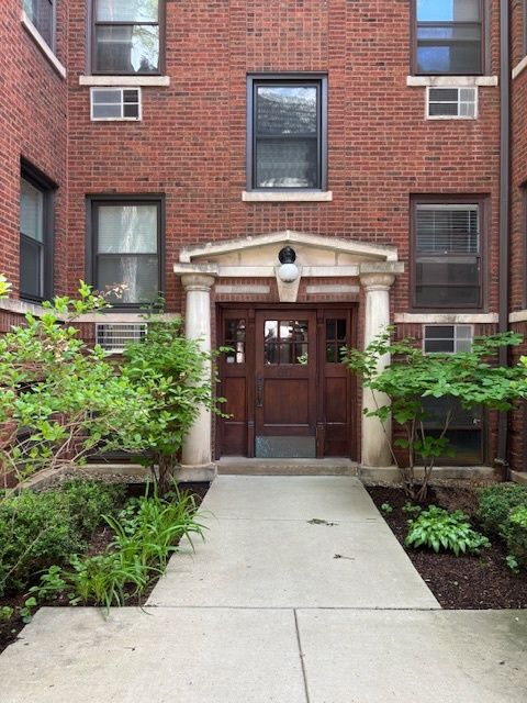 Tiny photo for 817 Lake Street #1N, Oak Park, IL 60301 (MLS # 12610469)