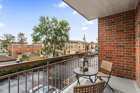Tiny photo for 365 Graceland Avenue #205A, Des Plaines, IL 60016 (MLS # 12497641)