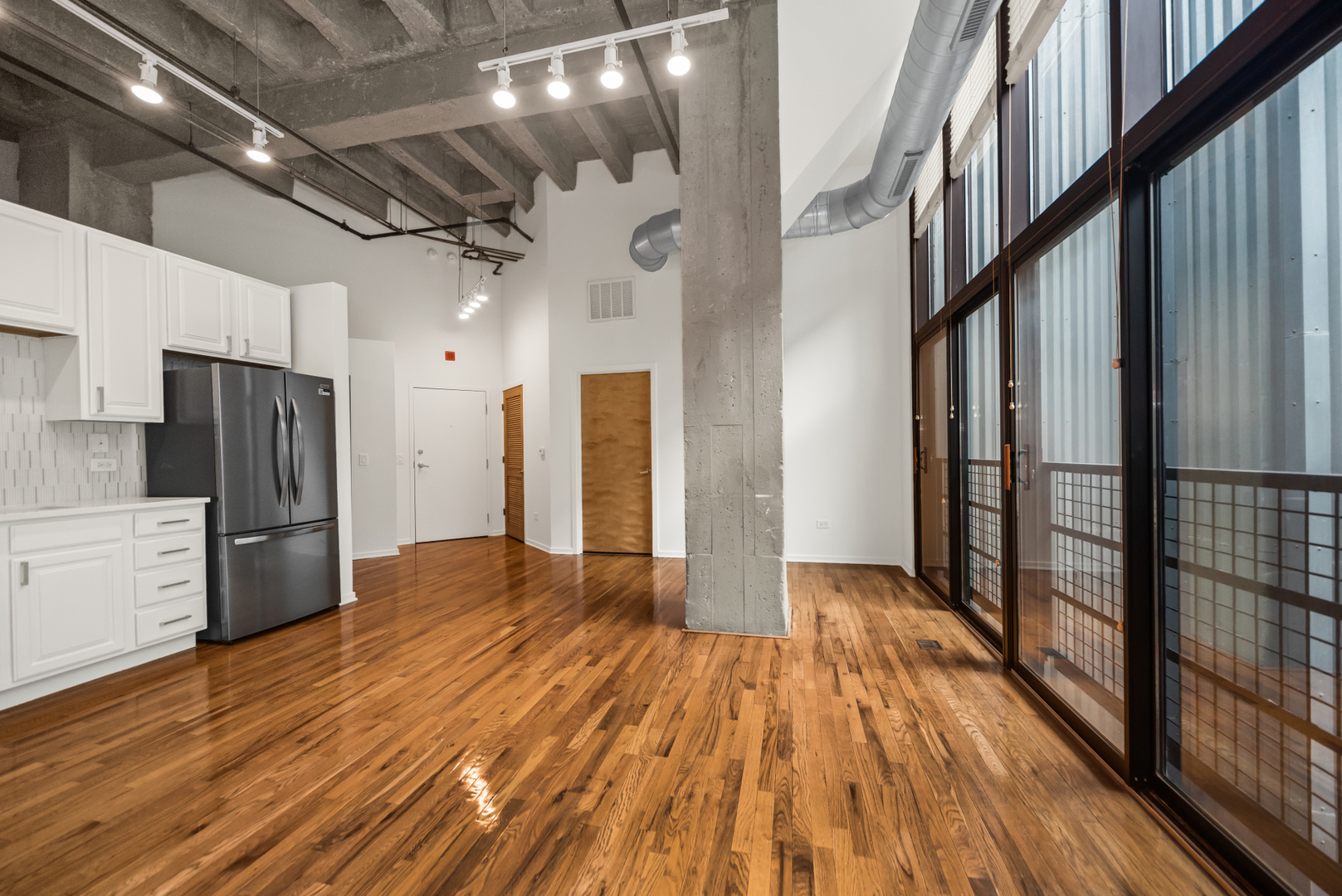 1645 W Ogden Avenue 641