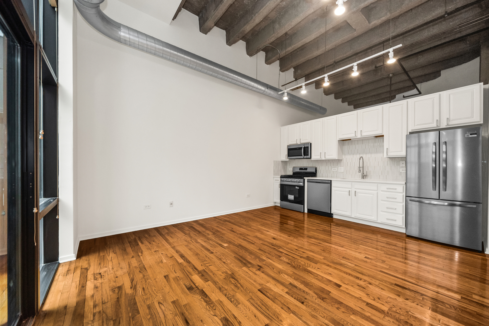 1645 W Ogden Avenue 641