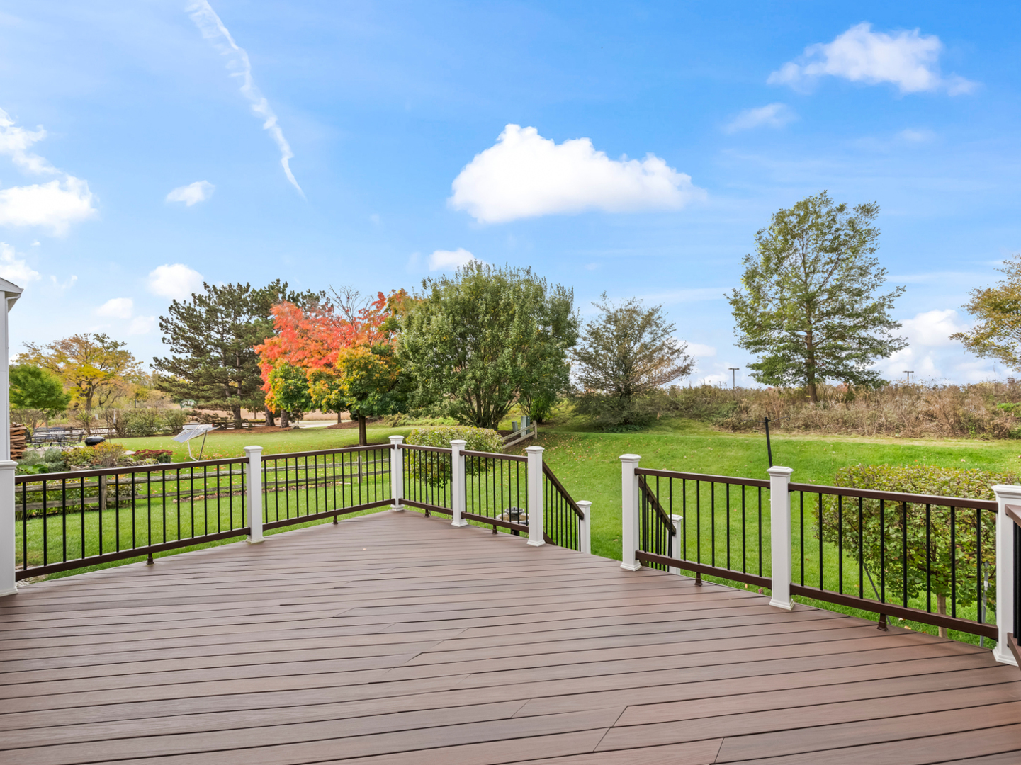 Cary, Illinois 60013, United States, 4 Bedrooms Bedrooms, ,3 BathroomsBathrooms,Residential,Active,232247