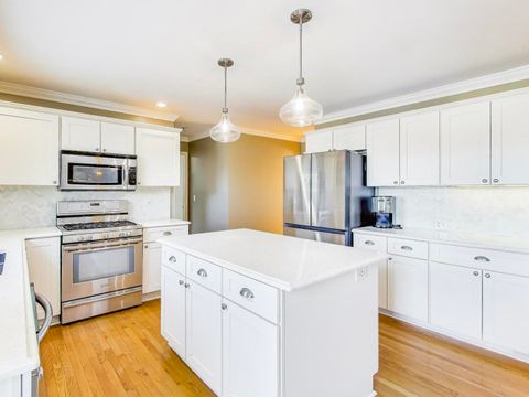 Tiny photo for 660 ROBIN RIDGE Rdg, Elgin, IL 60123 (MLS # 12514953)