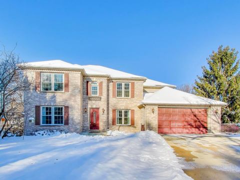 Photo of 660 ROBIN RIDGE Rdg, Elgin, IL 60123 (MLS # 12514953)