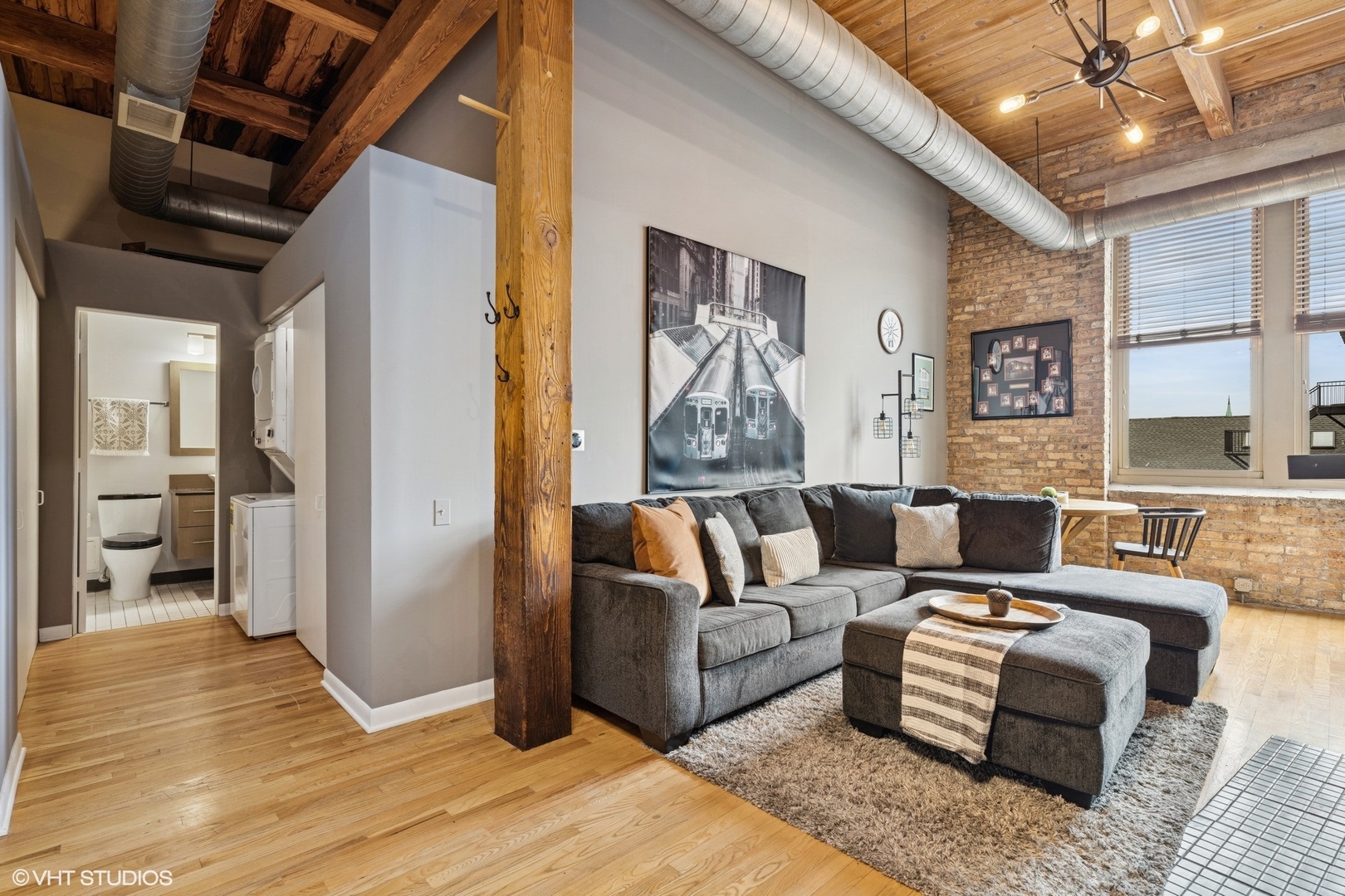 2510 N WAYNE Avenue 302