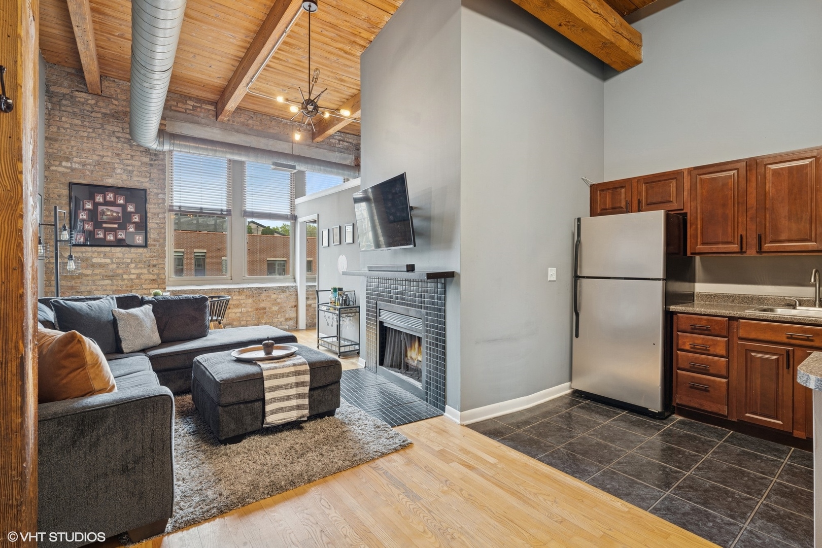 2510 N WAYNE Avenue 302