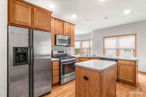 Tiny photo for 574 Sudbury Circle, Oswego, IL 60543 (MLS # 12637659)