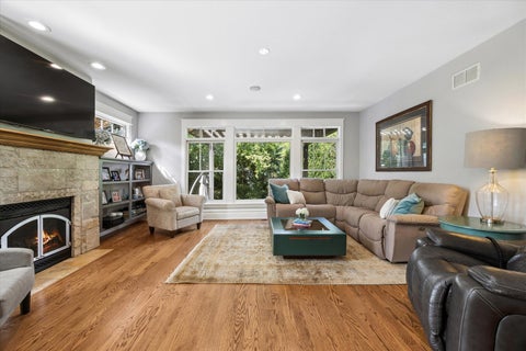 Tiny photo for 16 S Monroe Street, Hinsdale, IL 60521 (MLS # 12764960)