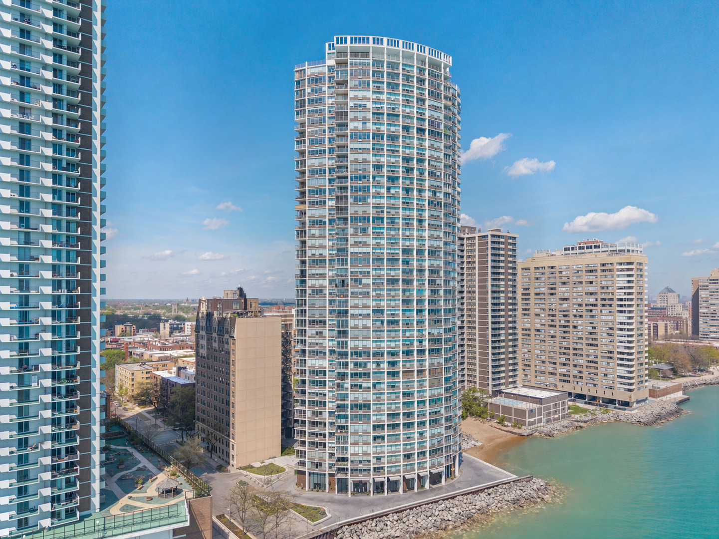 940 W Glenlake Avenue 34B