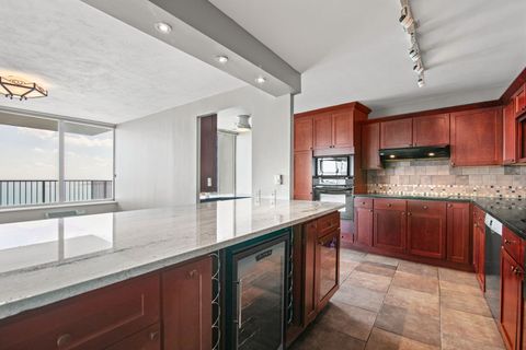 Tiny photo for 940 W Glenlake Avenue #34B, Chicago, IL 60660 (MLS # 12604377)