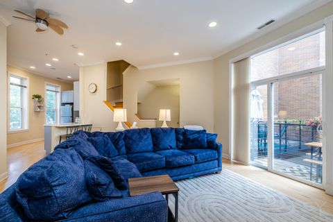 Tiny photo for 4359 N Campbell Avenue, Chicago, IL 60618 (MLS # 12676113)