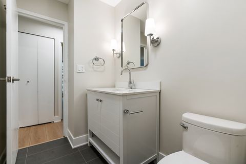 Tiny photo for 6033 N Sheridan Road #8E, Chicago, IL 60660 (MLS # 12512081)