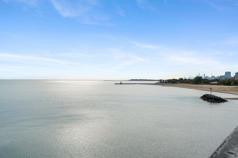 Tiny photo for 6033 N Sheridan Road #8E, Chicago, IL 60660 (MLS # 12512081)