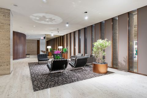 Tiny photo for 6033 N Sheridan Road #8E, Chicago, IL 60660 (MLS # 12512081)