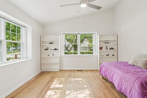 Tiny photo for 381 BENTLEY Place, Buffalo Grove, IL 60089 (MLS # 12517983)