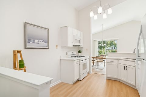 Tiny photo for 381 BENTLEY Place, Buffalo Grove, IL 60089 (MLS # 12517983)