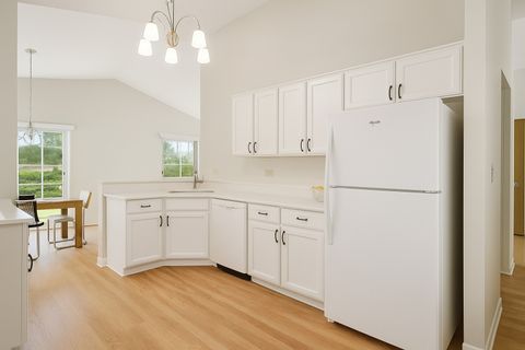 Tiny photo for 381 BENTLEY Place, Buffalo Grove, IL 60089 (MLS # 12517983)