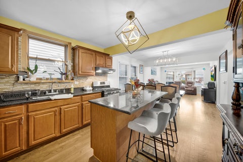 Tiny photo for 4918 W Winnemac Avenue, Chicago, IL 60630 (MLS # 12683925)