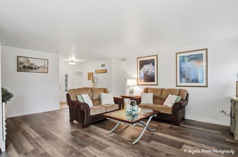 Tiny photo for 4833 Eastwood Court, Waukegan, IL 60087 (MLS # 12624840)