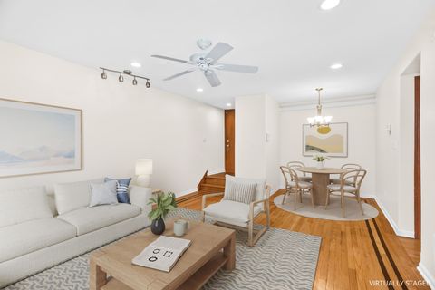 Tiny photo for 125 Callan Avenue #1W, Evanston, IL 60202 (MLS # 12626259)