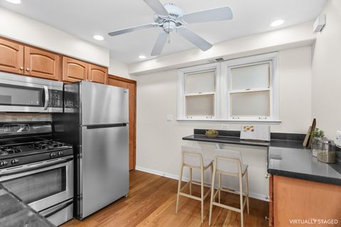 Tiny photo for 125 Callan Avenue #1W, Evanston, IL 60202 (MLS # 12626259)
