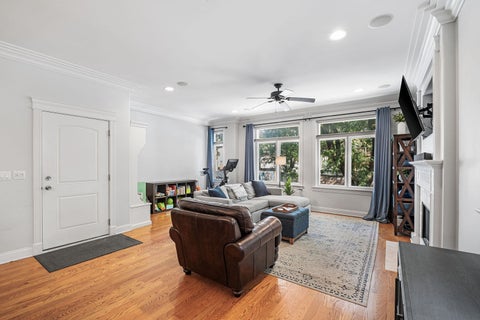 Tiny photo for 3340 N Damen Avenue #2S, Chicago, IL 60618 (MLS # 12753386)