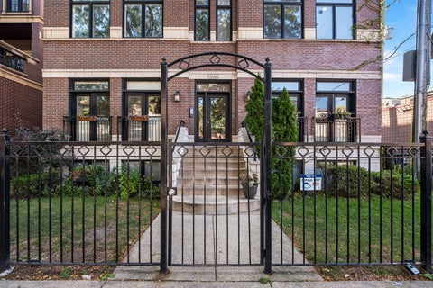 Tiny photo for 3340 N Damen Avenue #2S, Chicago, IL 60618 (MLS # 12753386)