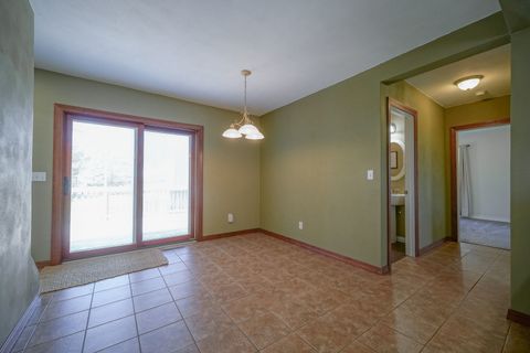 Tiny photo for 711 Taylor Street, Pecatonica, IL 61063 (MLS # 12613201)