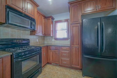 Tiny photo for 711 Taylor Street, Pecatonica, IL 61063 (MLS # 12613201)