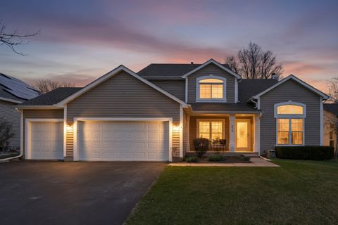 Tiny photo for 829 Renaissance Drive, Carol Stream, IL 60188 (MLS # 12605796)