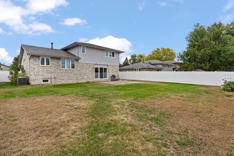 Tiny photo for 13412 Le Claire Avenue, Crestwood, IL 60418 (MLS # 12387645)