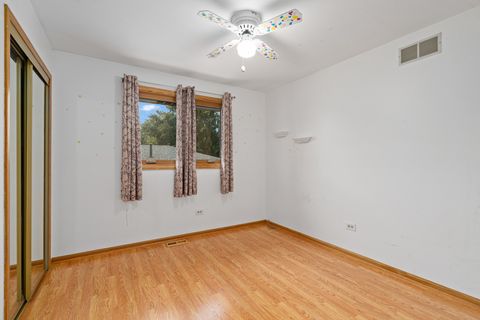 Tiny photo for 13412 Le Claire Avenue, Crestwood, IL 60418 (MLS # 12387645)