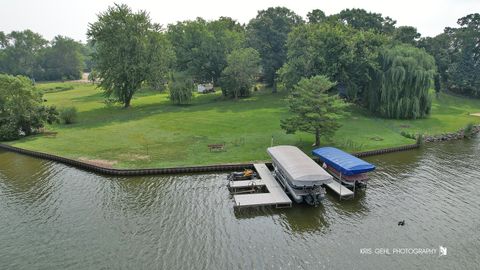Tiny photo for 532 Circle Drive, Fox Lake, IL 60020 (MLS # 12434884)