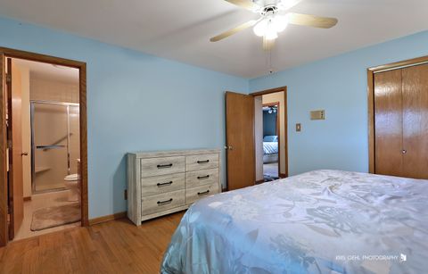 Tiny photo for 532 Circle Drive, Fox Lake, IL 60020 (MLS # 12434884)