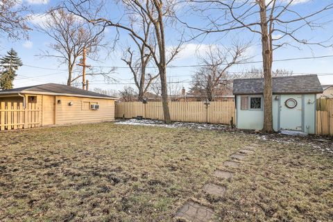 Tiny photo for 5825 109th Street, Chicago Ridge, IL 60415 (MLS # 12572366)
