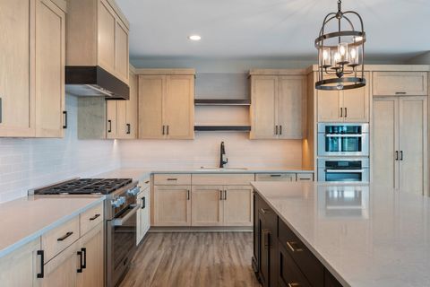 Tiny photo for 1033 Emerald Drive, Naperville, IL 60540 (MLS # 12612747)