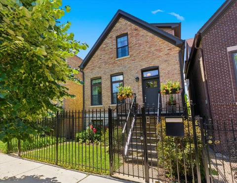 Photo of 1540 N Talman Avenue, Chicago, IL 60622 (MLS # 12667795)