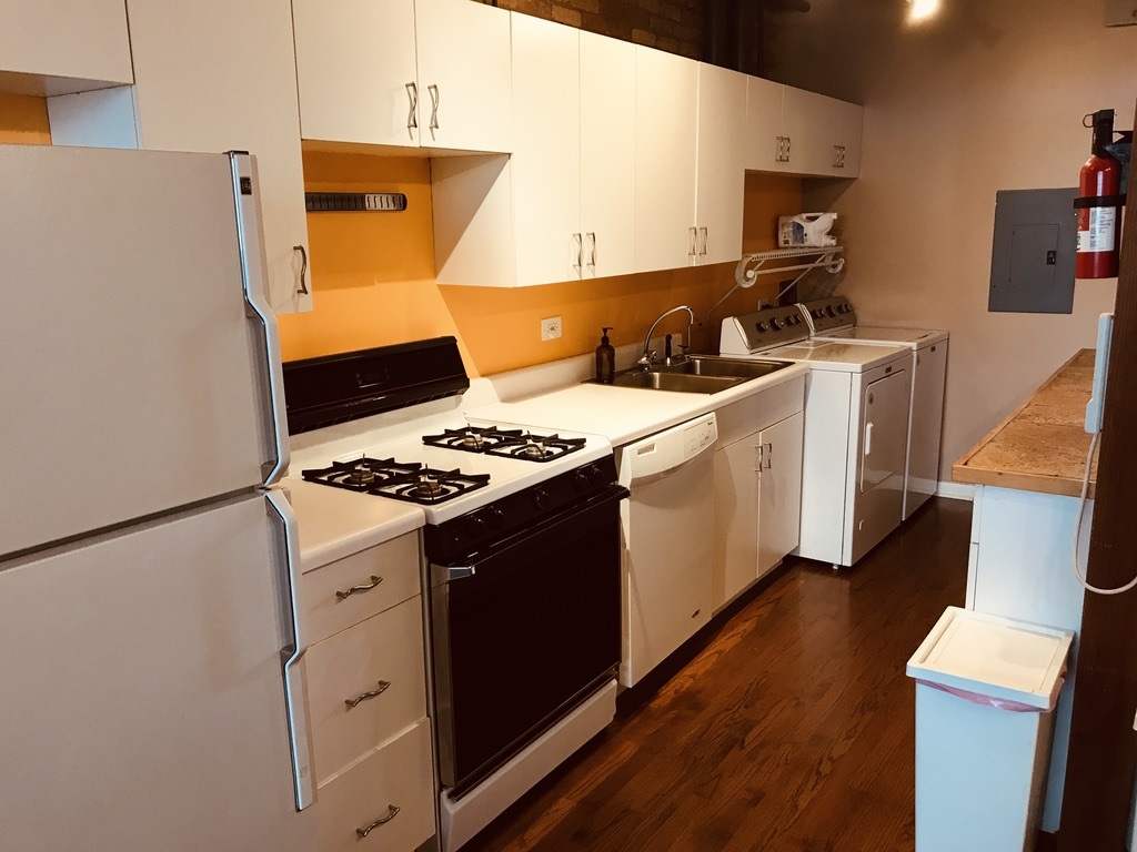 1322 Oakton Street 6