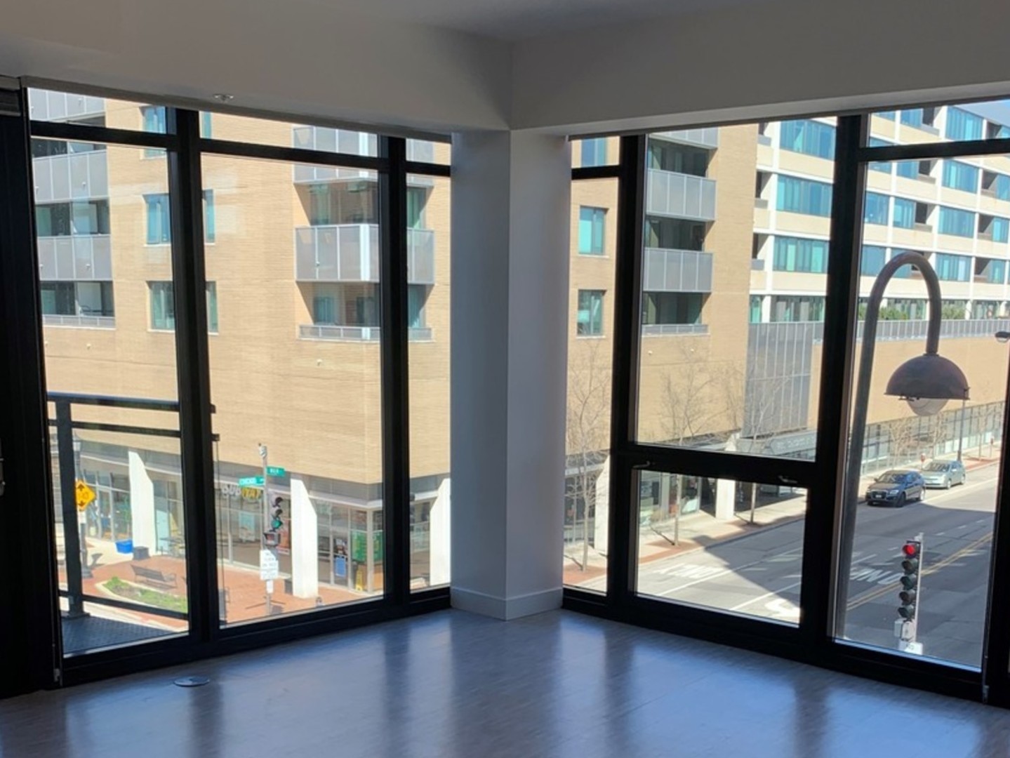 847 CHICAGO Avenue 801