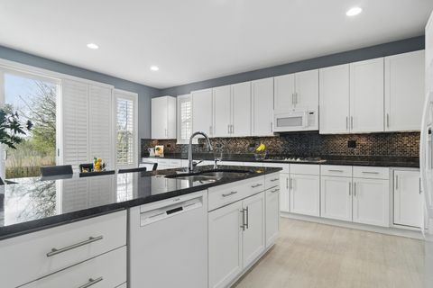 Tiny photo for 2248 Avalon Drive, Buffalo Grove, IL 60089 (MLS # 12608902)