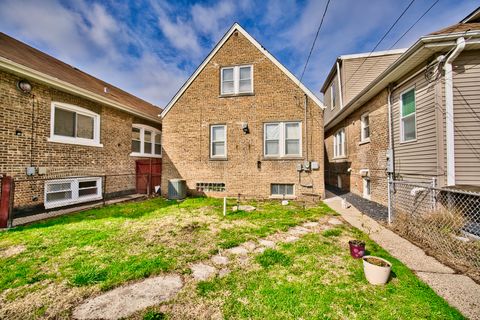 Tiny photo for 3805 Euclid Avenue, Berwyn, IL 60402 (MLS # 12613126)