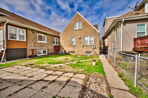 Tiny photo for 3805 Euclid Avenue, Berwyn, IL 60402 (MLS # 12613126)