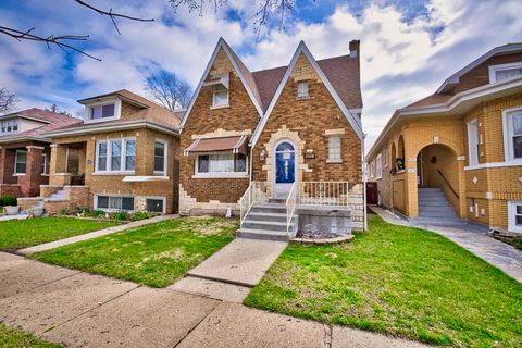 Tiny photo for 3805 Euclid Avenue, Berwyn, IL 60402 (MLS # 12613126)