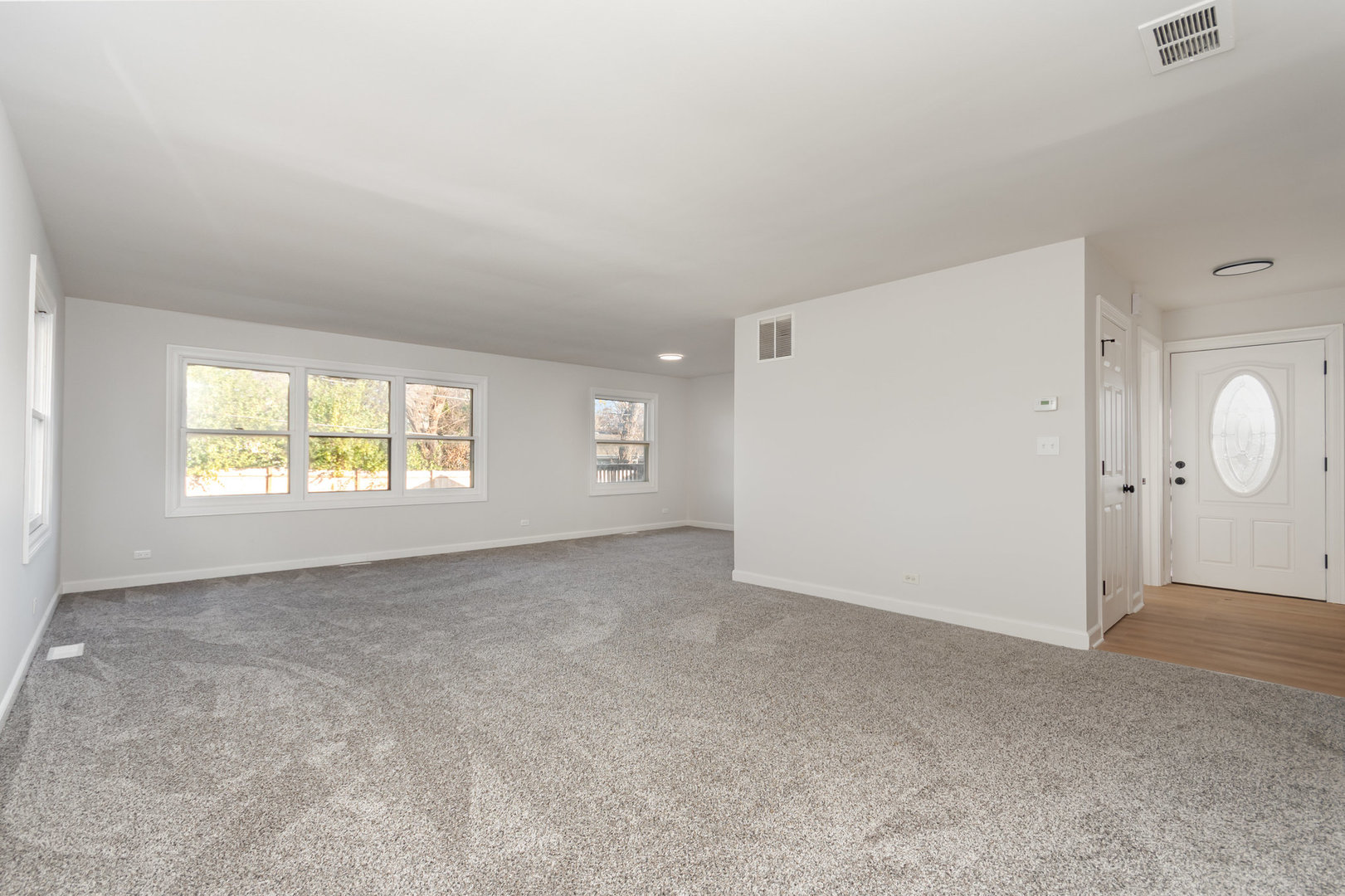 2424 E Thornwood Drive