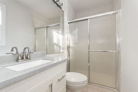 Tiny photo for 2424 E Thornwood Drive, Lindenhurst, IL 60046 (MLS # 12516557)