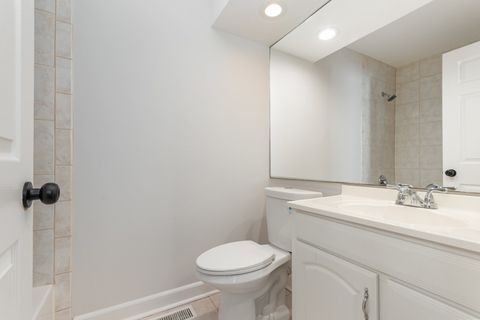 Tiny photo for 2424 E Thornwood Drive, Lindenhurst, IL 60046 (MLS # 12516557)