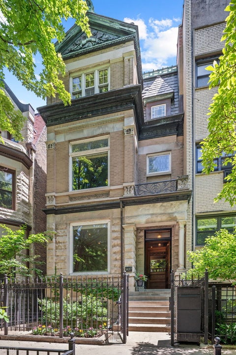Photo of 1437 N Dearborn Street, Chicago, IL 60610 (MLS # 12750844)