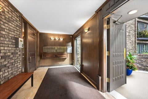 Tiny photo for 1009 Bonnie Brae Place #2B, River Forest, IL 60305 (MLS # 12773790)